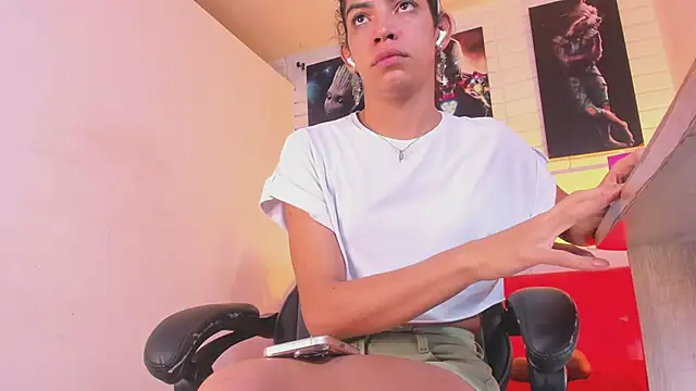 Alahia Rodriguez online show from 11, 11, 2025