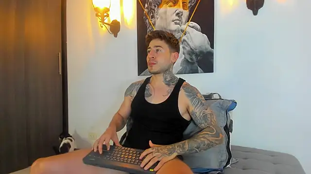 ChrisMiller69 online show from 19, 12, 2024