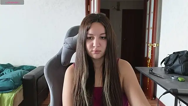 Snapshot of Nelly_Fischer chatting on 6, 3, 2025 Nelly Fischer online show from 6, 3, 2025