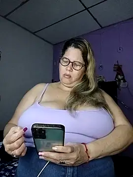 EllisW8 online show from 4, 12, 2025