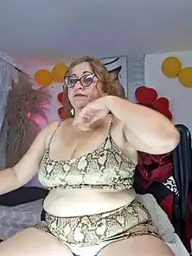 evelin hott online show from 25, 1, 2025