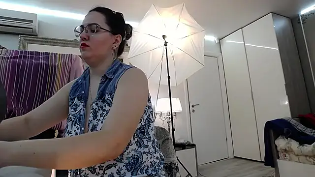 ILoveToFeelU online show from 13, 2, 2025