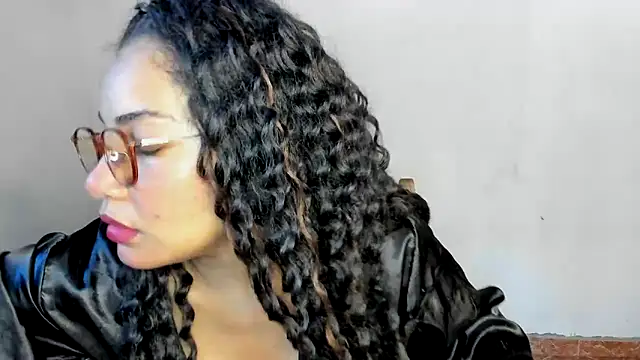 Jade Dorthini online show from 8, 1, 2025