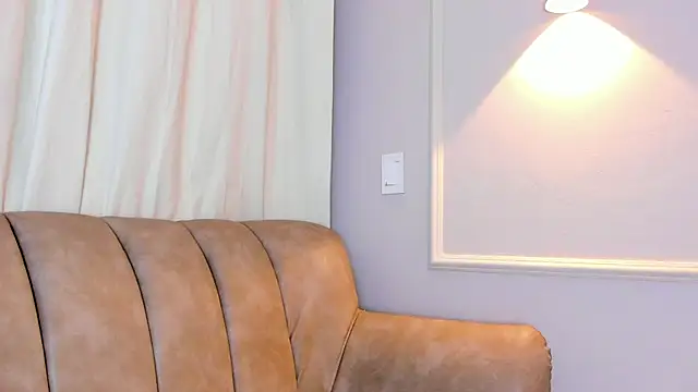 Lia walton online show from 20, 9, 2025