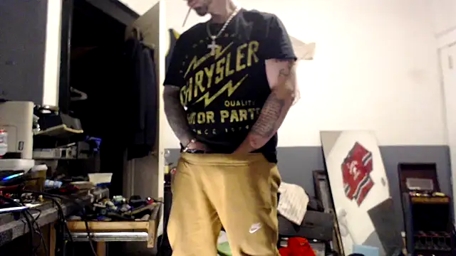 Snapshot of sledge901 chatting on 7, 1, 2025 sledge901 online show from 7, 1, 2025