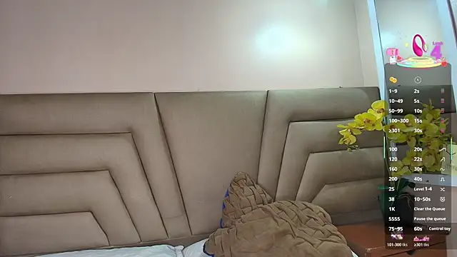 Snapshot of Feniix__ chatting on 28, 10, 2025 Feniix online show from 28, 10, 2025