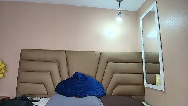 Snapshot of Feniix__ chatting on 6, 11, 2025 Feniix online show from 6, 11, 2025