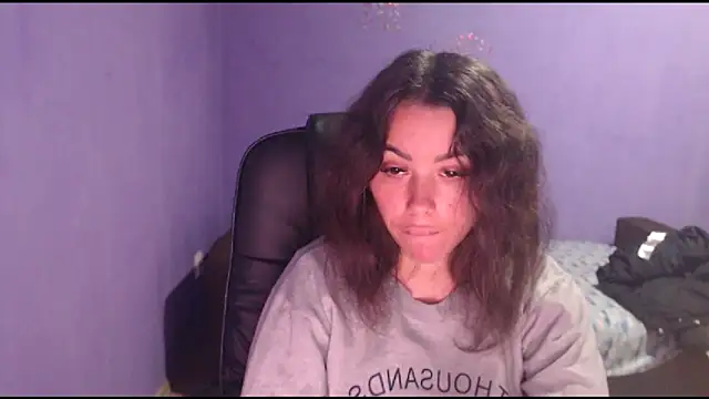 LovelyJulliette online show from 8, 2, 2025