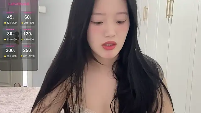 Snapshot of rose-u chatting on 20, 10, 2025 rose-u online show from 20, 10, 2025