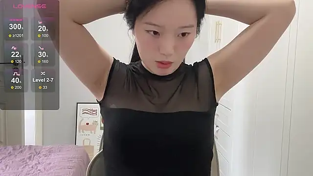 Snapshot of rose-u chatting on 22, 10, 2025 rose-u online show from 22, 10, 2025