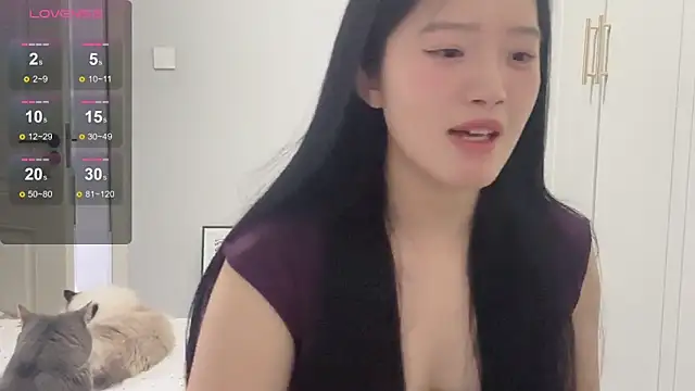 Snapshot of rose-u chatting on 28, 10, 2025 rose-u online show from 28, 10, 2025