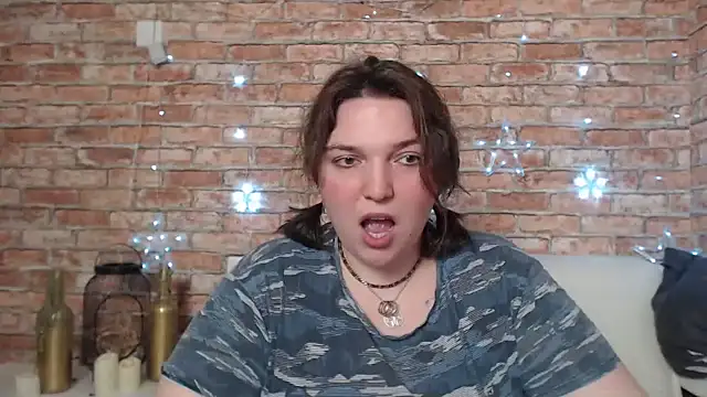 Amelia Kiss  online show from 10, 2, 2025