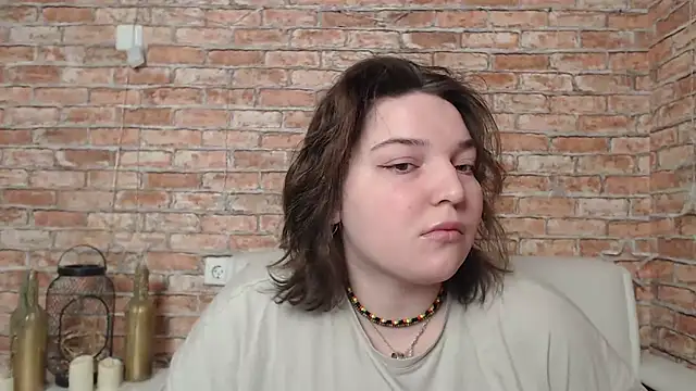 Amelia Kiss  online show from 25, 2, 2025