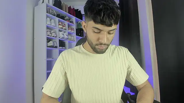 Alex BigDickkk online show from 24, 10, 2025