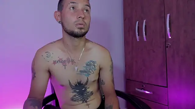 Snapshot of Bad_Couple_1 chatting on 2, 3, 2026 Bad Couple 1 online show from 2, 3, 2026