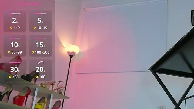 violettastrada online show from 13, 12, 2024