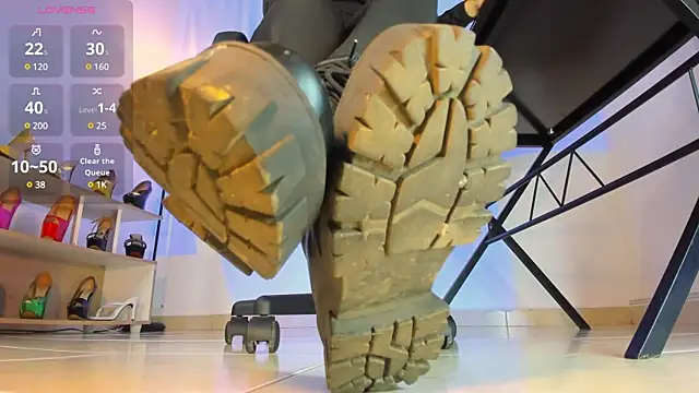 violettastrada online show from 17, 2, 2025