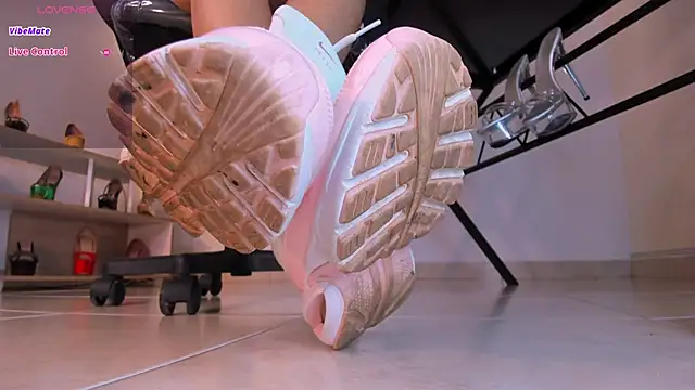 violettastrada online show from 7, 3, 2025