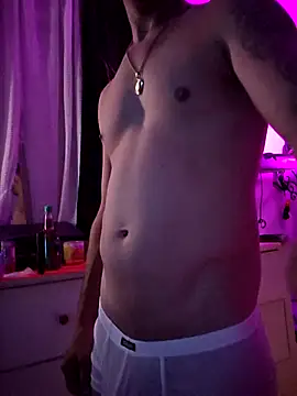 Twin2222 online show from 10, 9, 2025