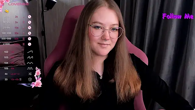 Snapshot of bunny_bubble chatting on 28, 11, 2025 bunny bubble online show from 28, 11, 2025