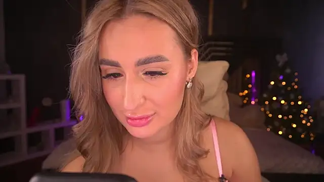 LiaBrazzerr online show from 29, 12, 2024