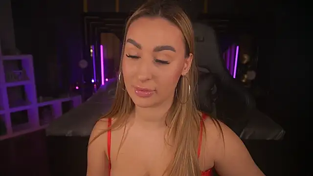 LiaBrazzerr online show from 22, 3, 2025