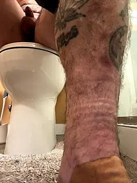 Snapshot of Crackkers chatting on 20, 11, 2025 Crackkers online show from 20, 11, 2025