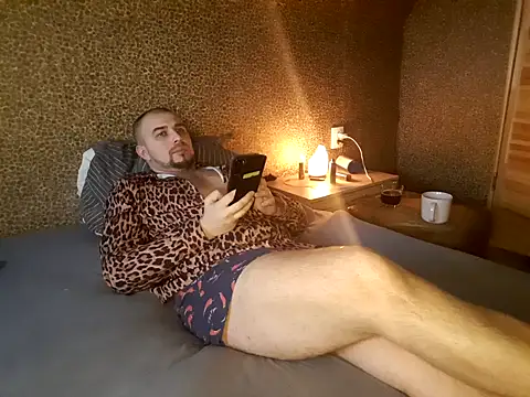 Foxyshaved online show from 23, 2, 2025