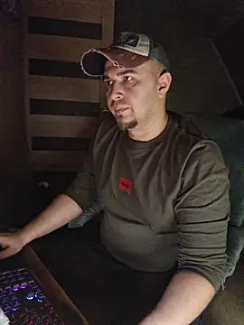 Foxyshaved online show from 7, 1, 2026