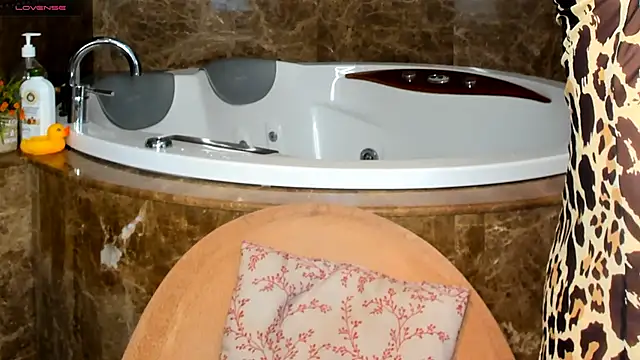 Snapshot of yourastral chatting on 15, 2, 2025 yourastral online show from 15, 2, 2025