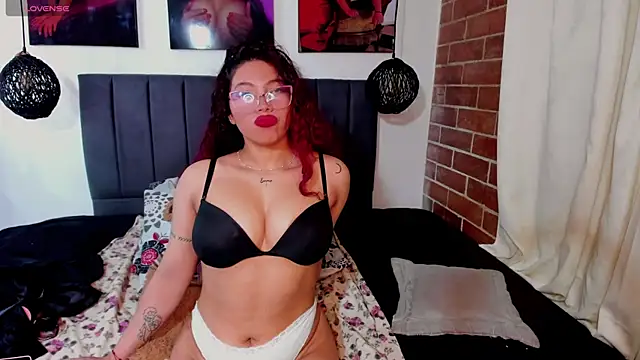 kyliejenner hot online show from 22, 9, 2025