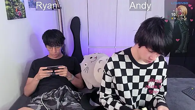 Snapshot of Aventure_Twinks chatting on 8, 12, 2024 Aventure Twinks online show from 8, 12, 2024