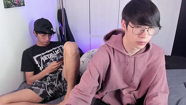 Snapshot of Aventure_Twinks chatting on 17, 12, 2024 Aventure Twinks online show from 17, 12, 2024