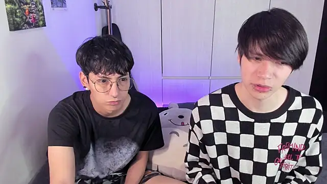 Snapshot of Aventure_Twinks chatting on 11, 1, 2025 Aventure Twinks online show from 11, 1, 2025