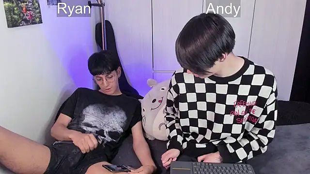 Snapshot of Aventure_Twinks chatting on 11, 1, 2025 Aventure Twinks online show from 11, 1, 2025