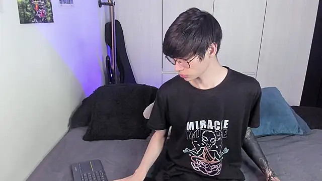 Snapshot of Aventure_Twinks chatting on 21, 1, 2025 Aventure Twinks online show from 21, 1, 2025