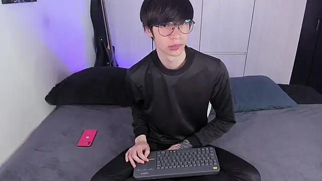 Snapshot of Aventure_Twinks chatting on 3, 2, 2025 Aventure Twinks online show from 3, 2, 2025