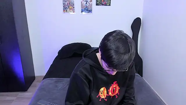 Snapshot of Aventure_Twinks chatting on 26, 2, 2025 Aventure Twinks online show from 26, 2, 2025