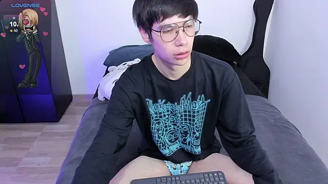 Snapshot of Aventure_Twinks chatting on 23, 3, 2025 Aventure Twinks online show from 23, 3, 2025