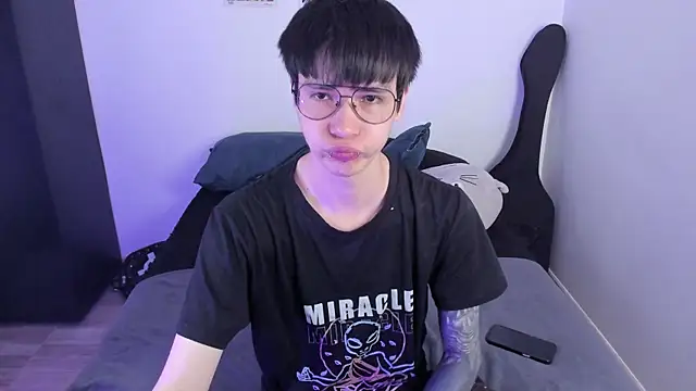 Snapshot of Aventure_Twinks chatting on 26, 9, 2025 Aventure Twinks online show from 26, 9, 2025