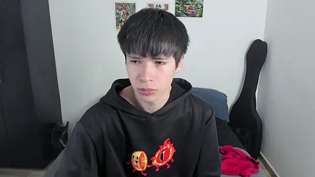 Snapshot of Aventure_Twinks chatting on 2, 10, 2025 Aventure Twinks online show from 2, 10, 2025