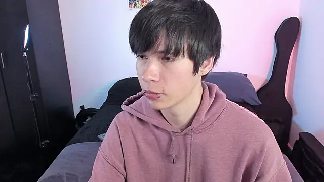 Snapshot of Aventure_Twinks chatting on 15, 11, 2025 Aventure Twinks online show from 15, 11, 2025