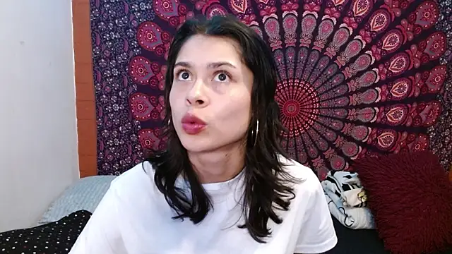 Snapshot of AbbySccott chatting on 7, 11, 2025 AbbySccott online show from 7, 11, 2025