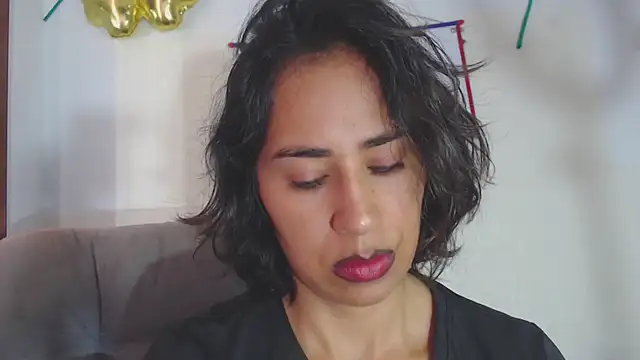 fantasty nylon online show from 8, 10, 2025