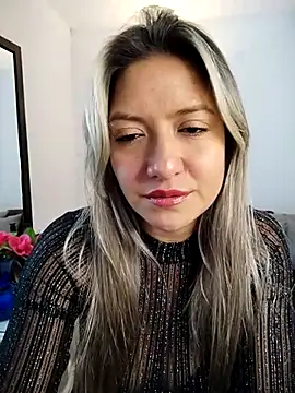 valeriahunter1 online show from 5, 3, 2025