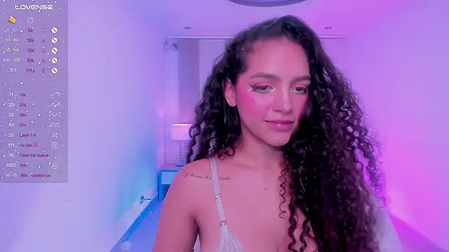 Snapshot of anahi_curlie1 chatting on 11, 2, 2025 anahi curlie1 online show from 11, 2, 2025