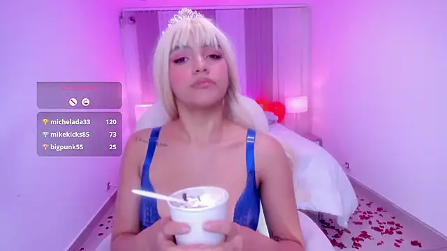 Snapshot of anahi_curlie1 chatting on 15, 2, 2025 anahi curlie1 online show from 15, 2, 2025