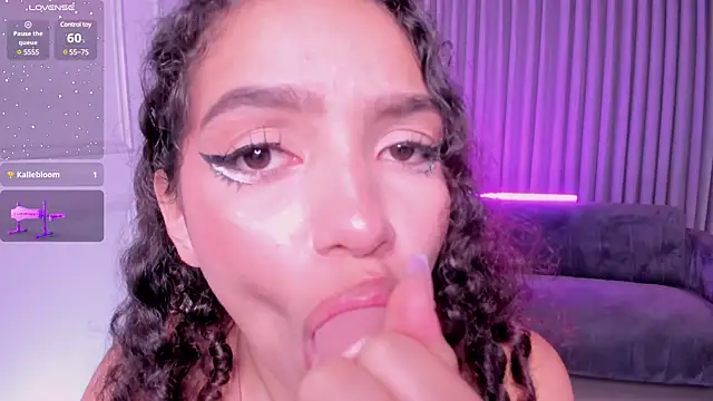 Snapshot of anahi_curlie1 chatting on 14, 3, 2025 anahi curlie1 online show from 14, 3, 2025