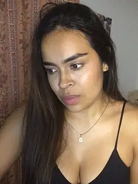 Snapshot of JuanaSimons chatting on 5, 3, 2026 JuanaSimons online show from 5, 3, 2026