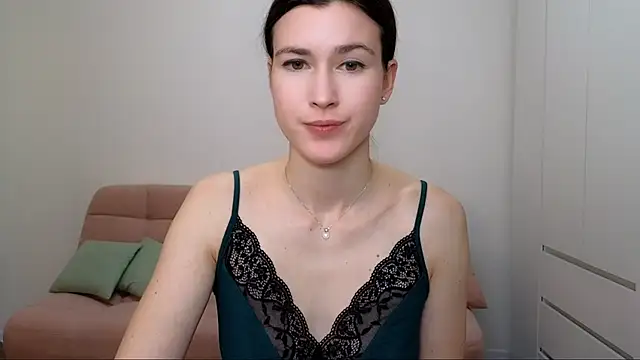 AliciaNewell online show from 15, 1, 2025